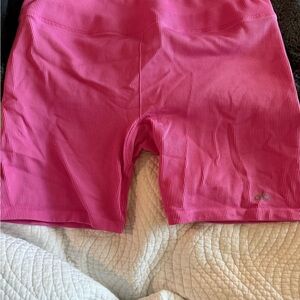 Women's ALO Yoga Pink Ribbed Shorts